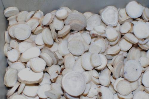 种植什么药材最赚钱有哪些品种?现在什么药材市场紧缺最新价格表