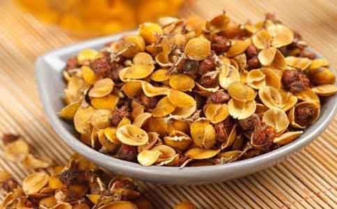 合欢花怎么治失眠 合欢花茶的功效与作用及泡水喝禁忌有哪些