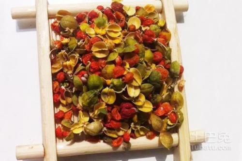 合欢花怎么治失眠 合欢花茶的功效与作用及泡水喝禁忌有哪些