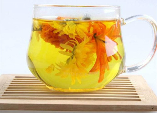 金盏菊泡水喝禁忌有哪些 女生经期可以喝金盏菊花茶吗